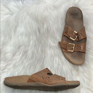 Earth Shoe Antigua Beige Perforated Slide Sandal Sz 9W